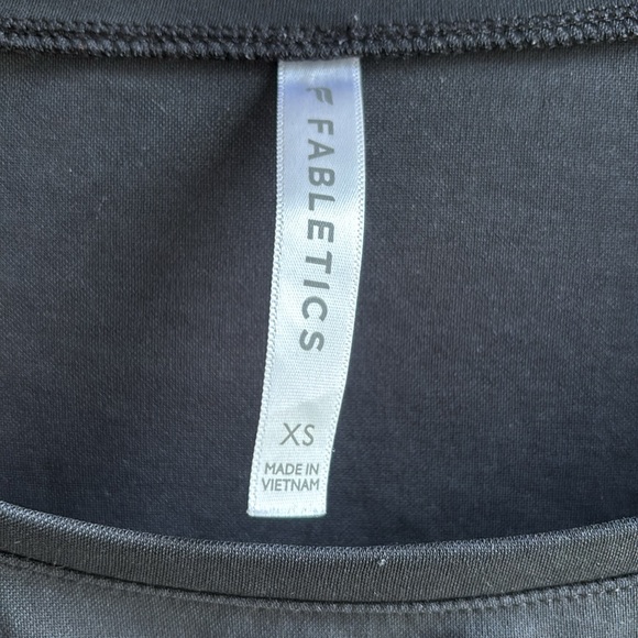 Fabletics EUC XS OVERSIZED Top - Picture 2 of 11